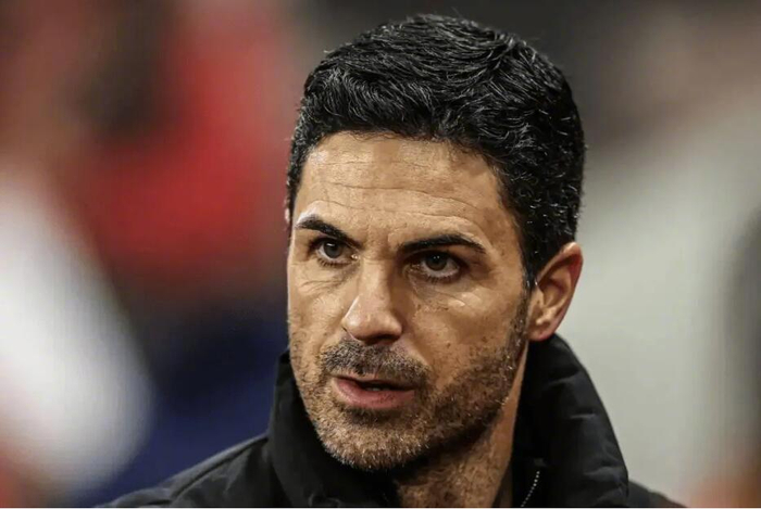 高清赛事回放-西尔维斯特称阿森纳阵容齐整底气十足，英超冠军已是囊中之物|曼联|曼市德比|卡塞米罗|乌加特|利物浦_新浪体育_新浪新闻