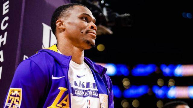 看球直播-韦少缺阵湖人仍难求一胜 紫金军团最大问题是没篮