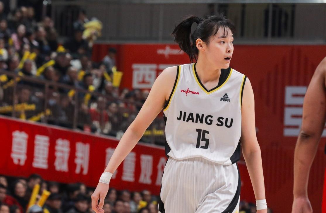 免费NBA直播-3大数据前3！女篮25岁2米王牌闪耀：力压女奥尼尔，宫鲁鸣召她？