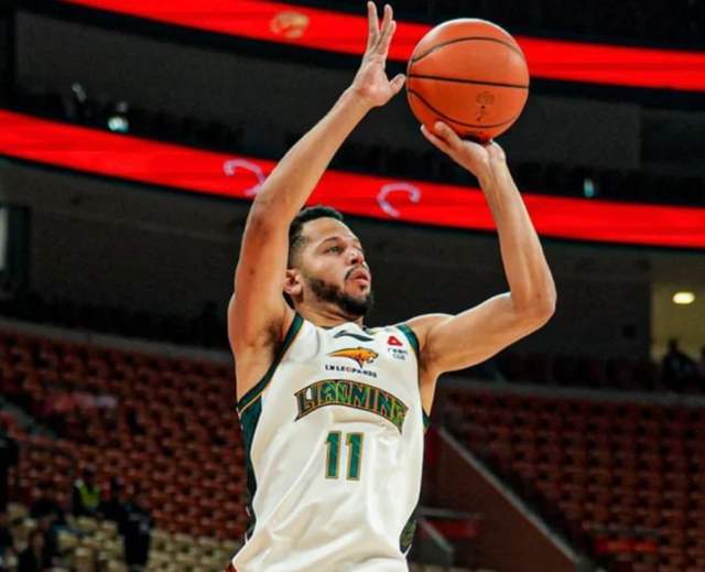 实时赛程同步-CCTV5直播！辽宁VS山西复仇之战，莫兰德统治内线，洛佩斯要冲前8